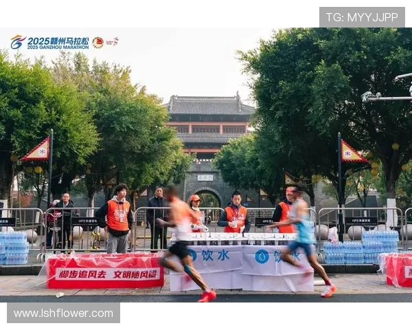 西安攀岩队以92分稳居城市马拉松积分榜首位引发关注 西安攀岩队以92分稳居城市马拉松积分榜首位引发关注