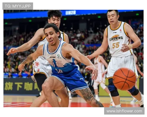 CBA新疆对阵辽宁比赛比分结果分析及精彩瞬间回顾