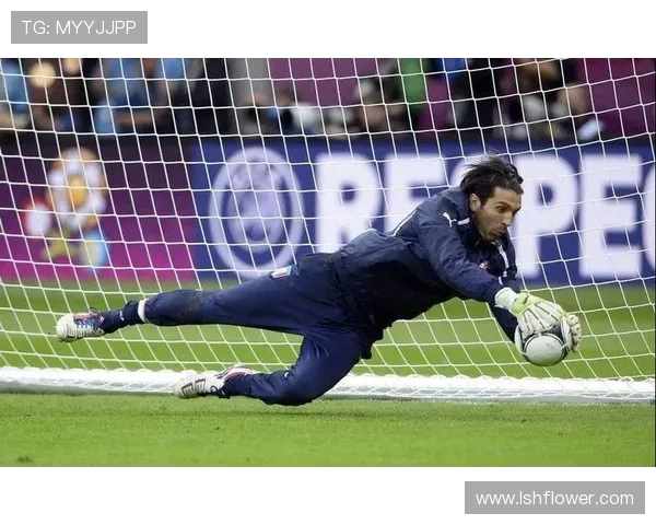 卡西利亚斯与布冯精彩扑救对决回顾，谁才是门神之王