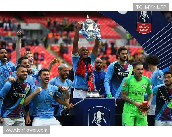 奥斯与阿尔克马青年激战正酣谁能在这场较量中笑到最后