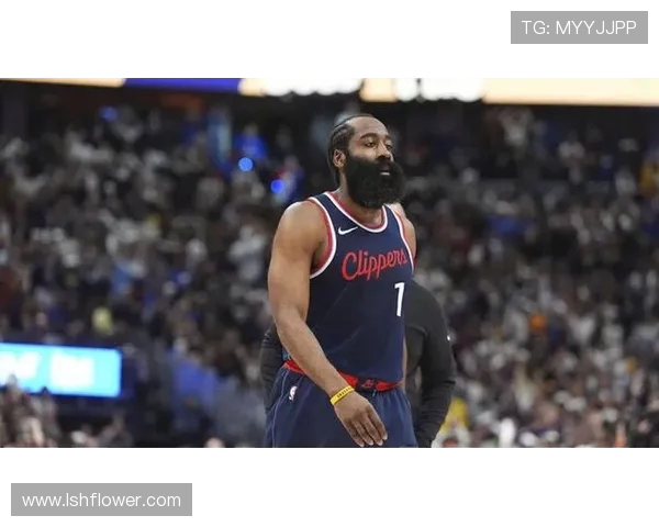 快船与湖人激战正酣谁能在这场德比中笑到最后