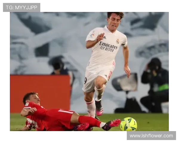 皇马绝杀拜仁晋级本泽马加时赛精彩进球锁定胜局