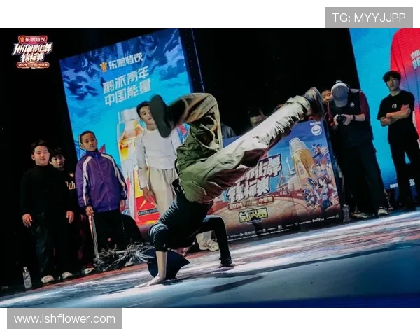 广州街舞队在世界攀岩锦标赛中的辉煌突破与成长历程揭秘